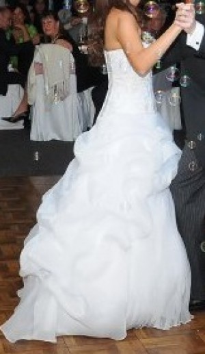 Patricia Anuncios gratis para novios en Vi&ntilde;a del Mar |  Se vende elegante y estiloso vestido de novia!!, $ 400.000 , a precio oferta!