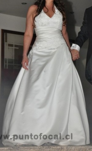 LORENA Anuncios gratis para novios en Las Condes |  HERMOSO VESTIDO DE NOVIA T.42 JACKIE COTTIN, IMPECABLE Y COMODO VESTIDO DE NOVIA CON TULL INCLUIDO.