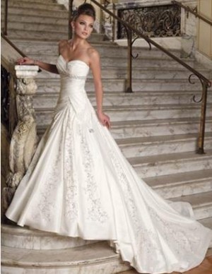 Marlen Anuncios gratis para novios en Providencia |  Vestidos de Novia, Novias Arany