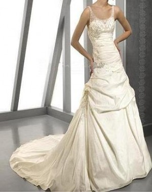 AROMABODAS Anuncios gratis para novios en &Ntilde;u&ntilde;oa |  LIQUIDACION DE VESTIDOS DE NOVIA, NUEVOS Y USADOS.  TODOS IMPORTADOS.