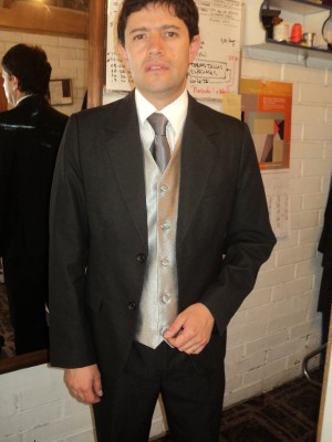 Eduardo Anuncios gratis para novios en Maip&uacute; |  Ternos y chaque en medida  para novios en santiago, Ternos en arriendo