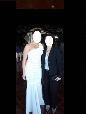 Gladys Michea Anuncios gratis para novios en La Florida |  Hermosa figura y moderno $50.000, Para salir del tipico vestido de princesa y estar a la moda 