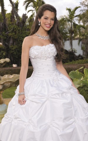 yenny ponce Anuncios gratis para novios en Santiago |  vestido de novia usado, exclusivo, con accesorios