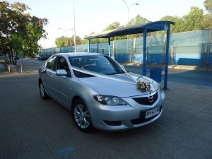 CRISTIAN Anuncios gratis para novios en Santiago |  Arriendo veh&iacute;culo para matrimonios Mazda 3 $45.000.- 9-6818125, Color plata, asientos de cuero