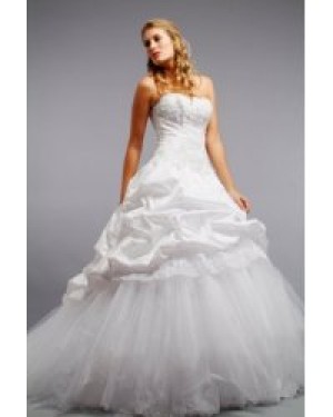 Andrea Anuncios gratis para novios en Santiago |  Vendo mi hermoso vestido de novia , Vestido ajustable, lo que hace verse mucho m&aacute;s delgada y hermosa.... 