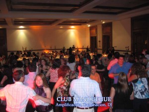 UNIVERSA AUDIOVISUAL Anuncios gratis para novios en Santiago |   Sistemas de Iluminaci&oacute;n Led Perimetral y decorativa, Amplificaci&oacute;n, DJ, MUSICA PARA MATRIMONIO, LUCES PARA FIESTA, DJ , KARAOKE PROFESIONAL