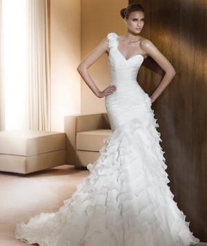 VERONICA Anuncios gratis para novios en Providencia |  VESTIDOS DE NOVIA REBAJADOS, GRAN VARIEDAD DE DISE&Ntilde;OS Y TALLAS CON GRANDES OFERTAS