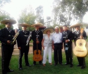 johnny luis Anuncios gratis para novios en La Florida |  servicios de serenatas al mas puro estilo mexicano mariachis, serenatas 5 mariachis 02-6388358 / 7-6260519