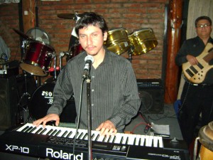 ROBERTO CHANDIA Anuncios gratis para novios en Santiago |  GRUPO MUSICAL ECONOMICO PARA MATRIMONIOS Y EVENTOS EN GENERAL., VARIADO REPERTORIO TODOS LOS ESTILOS EXPERIENCIA,CALIDAD, CREATIVIDAD