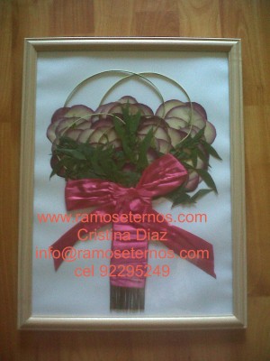 cristina diaz Anuncios gratis para novios en Vitacura |  Conservacion y enmarcado de Ramo de Novia en Chile Fono 8 9023565 , Ramos de novia enmarcados, una idea muy original