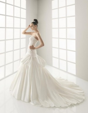 Soledad Navarro Anuncios gratis para novios en Vi&ntilde;a del Mar |  Vendo Vestido Rosa Clar&aacute; Modelo Ocre 2011, Talla 42 Precio $450.000