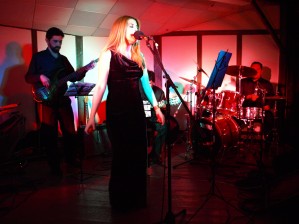 Ximena D&iacute;az Anuncios gratis para novios en La Serena |  Cantante, animadora y/o maestra de ceremonia, Musica variada, jazz, baladas, pop y participativa y animacion karaoke