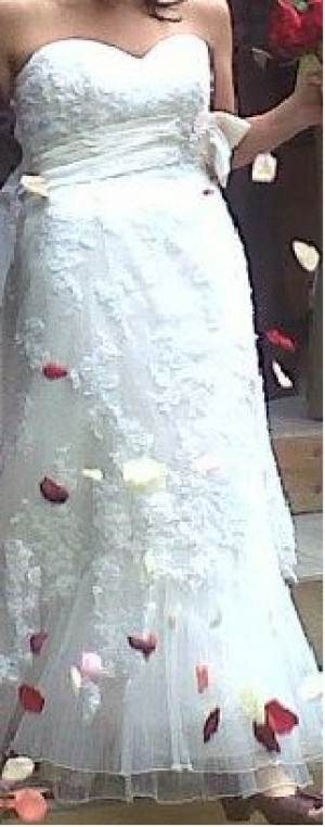 Paula Gallegos Anuncios gratis para novios en La Reina |  vendo mi vestido novia Cymbeline, 100% franc&eacute;s, T.40-42, cors&eacute;, ajustable, c&oacute;modo, con pedrer&iacute;a, detalle cintura cristales Swarovski