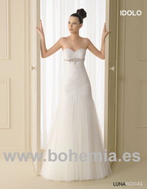 Claudia Palavecinos Anuncios gratis para novios en Las Condes |  Exclusivo Vestido de Novia Rosa Clara Modelo Luna de la Casa Blanca, Las Condes, Santiago