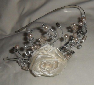 SILVANA Anuncios gratis para novios en Santiago |  TIARAS,   PINCHES,  TOCADOS  NOVIAS,  PAJES, EXCLUSIVOS HECHOS POR MI