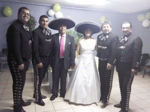 johnny luis Anuncios gratis para novios en Santiago |  musica mexicana mariachis en tu boda y matrimonio, sal y tequila 4 X $50.000.   2-6388358 / 7-6260519