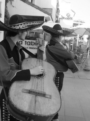 Mariachi Juarez Anuncios gratis para novios en Santiago |  Charros a domicilio, mariachis 88690906 consulte ���, Mariachi juarez, serenatas a domicilio