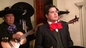 Mariachi Juarez Anuncios gratis para novios en Santiago |  Mariachis a domicilio, charros en tu hogar (09) 88690906, Mariachi juarez, serenatas a domicilio