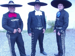 Camilo pezoa Anuncios gratis para novios en Santiago |  Mariachis a domicilio serenatas a domicilio 97465851, Serenatas a domicilio en todo santiago