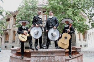 Camilo pezoa Anuncios gratis para novios en Santiago |  Los mejores charros en santiago fono 97465851, Serenatas a domicilio en todo santiago