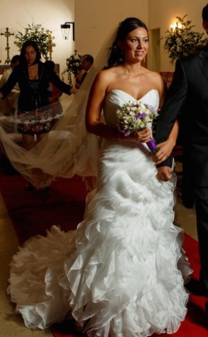 Gigliola Anuncios gratis para novios en Las Condes |  Vendo vestido de novia usado modelo 2014 puntoclave, Vestido novia usado puntoclave