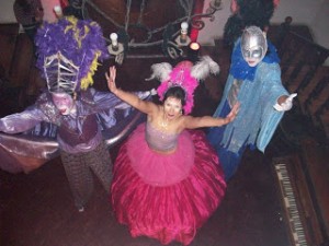 Rey Momo Carnavales  Anuncios gratis para novios en Santiago |  Eventos matrimonios caranavales zanquistas cotillon bodas novios, Novios matrimonios eventos zanquistas murgas malabares 