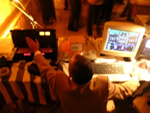 Jorge Ayala Anuncios gratis para novios en San Miguel |  M&uacute;sica Para Fiestas, DJ, VJ, Iluminaci&oacute;n, Proyecci&oacute;n, Grabaci&oacute;n En Video, Matrimonios, Bautizos, Aniversarios, Cumplea&ntilde;os, Despedidas De Solteros(as)