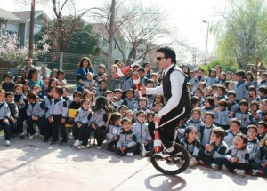 Marka producciones Anuncios gratis para novios en Santiago |  Malabaristas + mini taller para cumplea&ntilde;os, jardines colegios, empresa, Cumplea&ntilde;os, matrimonios, despedidas, aniversarios, empresas, etc.