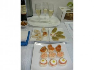 pedro Anuncios gratis para novios en Santiago |  Brochetas pastelitos canapes empanaditas cebiche petitbouche tapaditos, Todo service coctel despachos canapes petitbouche 85355494