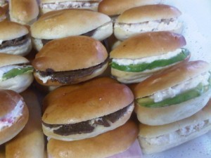 pedro Anuncios gratis para novios en Santiago |  Banqueteria fina express canapes brochetas empanaditas cebiches , Despachos todo cocteleria fina 86612378 canapes