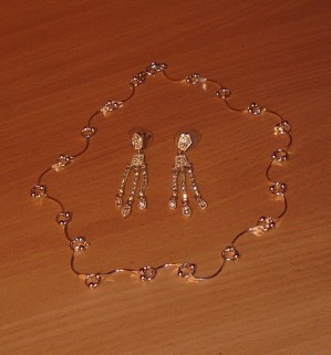 Silvana Anuncios gratis para novios en Las Condes |  AROS  Y  COLLAR  $ 15.000.-, Aros y Collar $ 15.000.-  juntos o por separado.