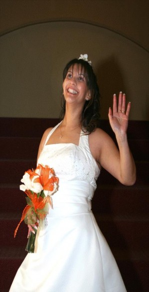 Patricia Anuncios gratis para novios en &Ntilde;u&ntilde;oa |  Vendo Vestido de Novia Importado Impecable de La Casa Blanca. (usado), Para Novia 1.6 mt. Con Velo y falso. Santiago o La Serena $ 200.000.-