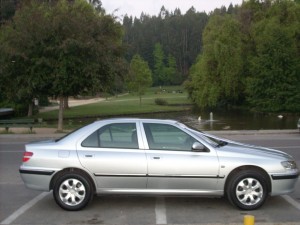 Mario Anuncios gratis para novios en Concepci&oacute;n |  ARRIENDO AUTO DE LUJO CON CHOFER PARA MATRIMONIOS & BODAS ORO, En CONCEPCION $ 70.000, Arriendo con chofer elegante, c&oacute;modo y seguro.