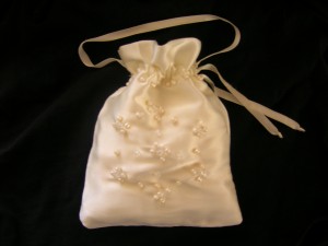 PATRICIA MUSA Anuncios gratis para novios en Vitacura |  ACCESORIOS PARA NOVIAS HECHOS EN PEDRER&Iacute;A, TOCADOS, JOYAS, RAMOS Y BOSOS PARA NOVIAS