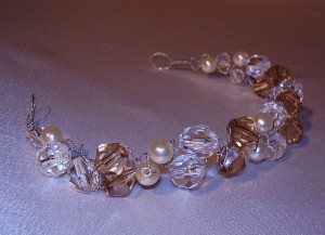 Silvana Anuncios gratis para novios en Las Condes |  TIARAS,  PINCHES,  TOCADOS DE NOVIA., Exclusivos hechos por m&iacute;,  buenos precios.