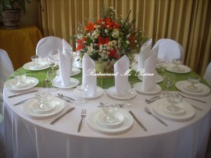 MI REINA EVENTOS Anuncios gratis para novios en Curic&oacute; |  Mi Reina Eventos, Arriendo de Mesas redondas, manteler&iacute;a, fundas de silla y vajilla