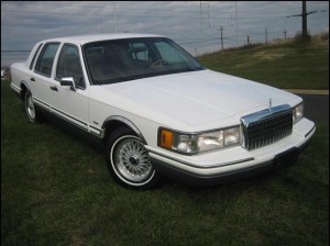 Jose Diaz Anuncios gratis para novios en La Florida |  Arriendo vehiculo de lujo, LINCOLN TOWN CAR SIGNATURE SERIES, Para matrimonios, eventos especiales etc...