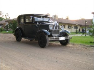 Jos&eacute; Ibarra Anuncios gratis para novios en &Ntilde;u&ntilde;oa |  Arriendo de Burrita Ford A a&ntilde;o 1929 para Matrimonios, Para todo tipo de eventos