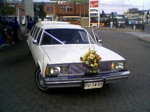 Jorge Anuncios gratis para novios en Concepci&oacute;n |  arriendo autos de lujo LIMUSINA para novios, arriendo autos de lujos para matrimonios, despedidas, graduaciones, cenas