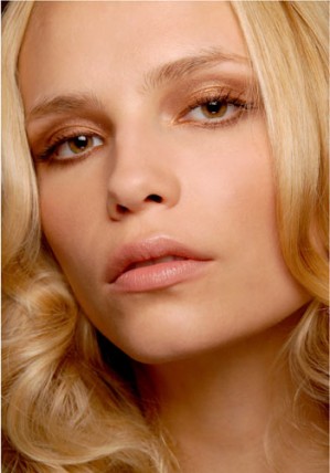 candida Anuncios gratis para novios en &Ntilde;u&ntilde;oa |  peinado y maquillaje para novias todo evento Mac y Bobby Brown, Novias fiestas maquillaje peinado tiaras cintillos tocados peinetas