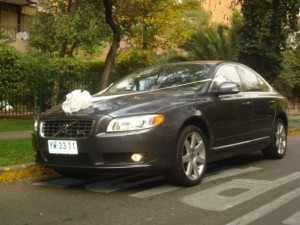 Ignacio Anuncios gratis para novios en Santiago |  Arriendo auto para Matrimonio VOLVO S80, Elegante y Distinguido