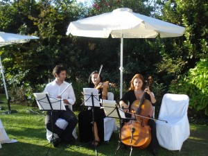 C&M Musicos Asociados Producciones Instrumentales y Corales Anuncios gratis para novios en Santiago |  Musica Clasica Trio; Cuerdas, Vientos, Voces 09 8002720, Coro Coros Corales, Musica Clasica Trio; Cuerdas, Vientos, Voces 09 8002720, Coro Coros Corales