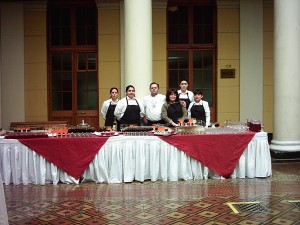 LUIS  Anuncios gratis para novios en Maip&uacute; |  LUSEPE EVENTOS , servicios de banqueteria a domicilio,asados campestres 