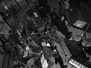 osvaldo Anuncios gratis para novios en Vitacura |  banda bailable tropical orquesta sonora http://www.sonorasancristobal.cl fiestas , matrimonios fiestas cumplea&ntilde;os aniversarios musicos