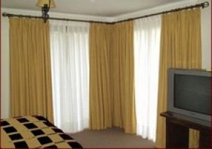  Anuncios gratis para novios en La Reina |  cortinas, confeccion