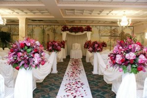 blanca castro Anuncios gratis para novios en Las Condes |  Jardinbestgarden, Ramos, Centros Mesa, Decoraci&ograve;n Iglesia para tu Matrimonio