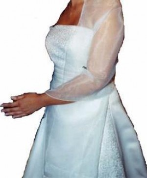 PAMELA GALLEGUILLOS Anuncios gratis para novios en Independencia |  VENDO VESTIDO DE NOVIA Y TIARA DE PLATA, DE REGALO LOS ZAPATOS