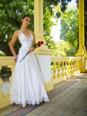 Amandine Novias y Madrinas Anuncios gratis para novios en &Ntilde;u&ntilde;oa |  ARRIENDO VESTIDOS DE NOVIA, Vestidos y accesorios