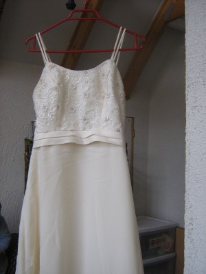 claudia mu&ntilde;oz Anuncios gratis para novios en Maip&uacute; |  vendo vestido de novia Casa Blanca talla42 color mantequilla, cola, velo , vestido novia casa  blanca