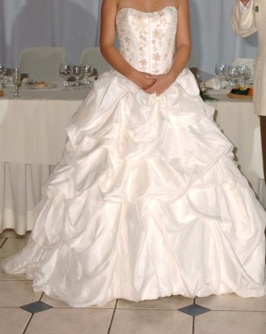 marcarfel Anuncios gratis para novios en &Ntilde;u&ntilde;oa |  Vestido De Novia princesa, talla 38-40 color Ivory, Es bell&iacute;simo